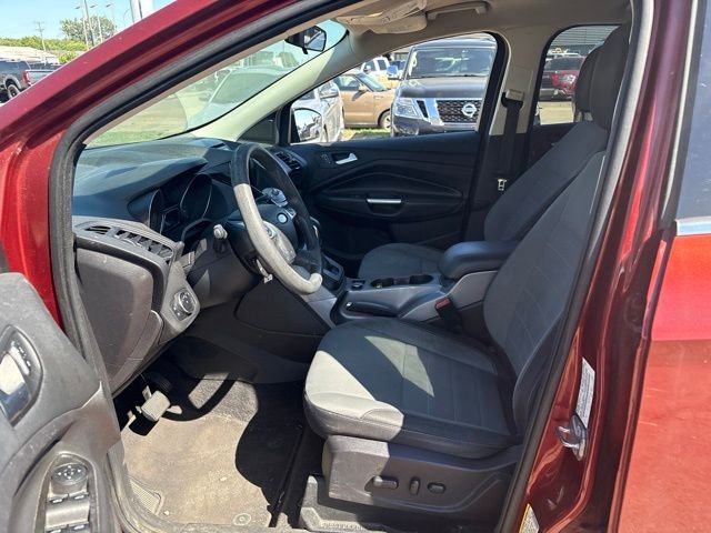 Used 2016 Orange Ford SE image 12