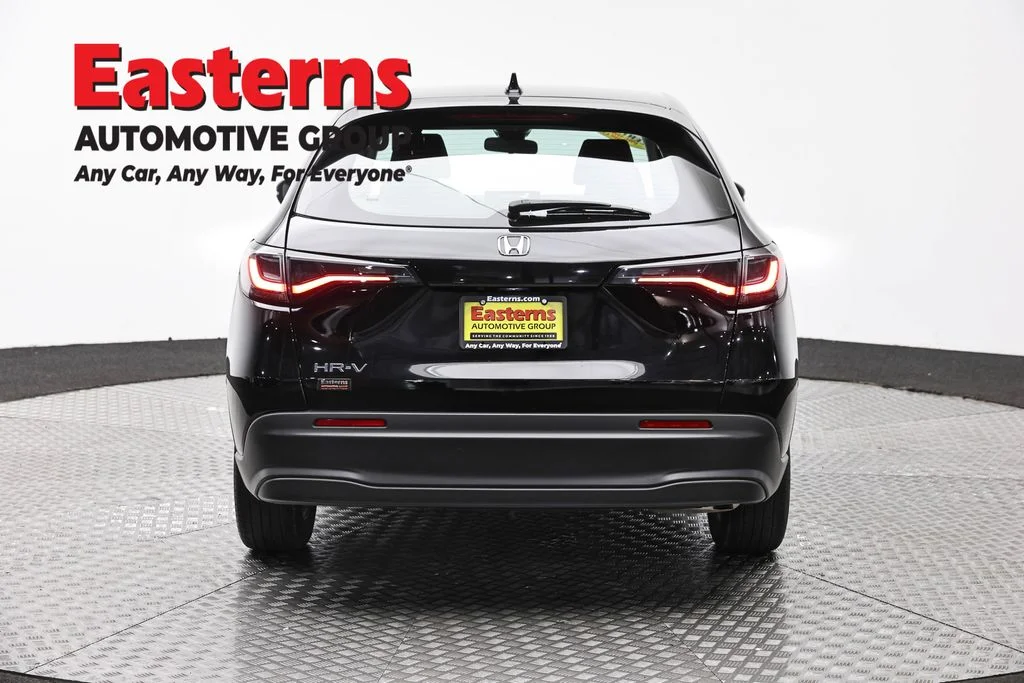 Used 2023 Black Honda LX image 6