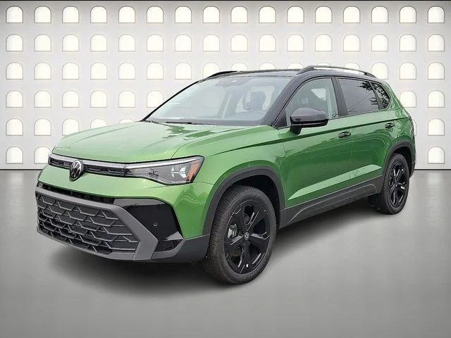 New 2026 Green Volkswagen 1.5T SE Black image 2