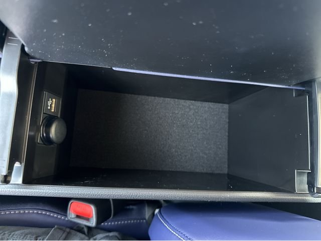 2026 Lexus UX Hybrid 300h Premium - Photo 33