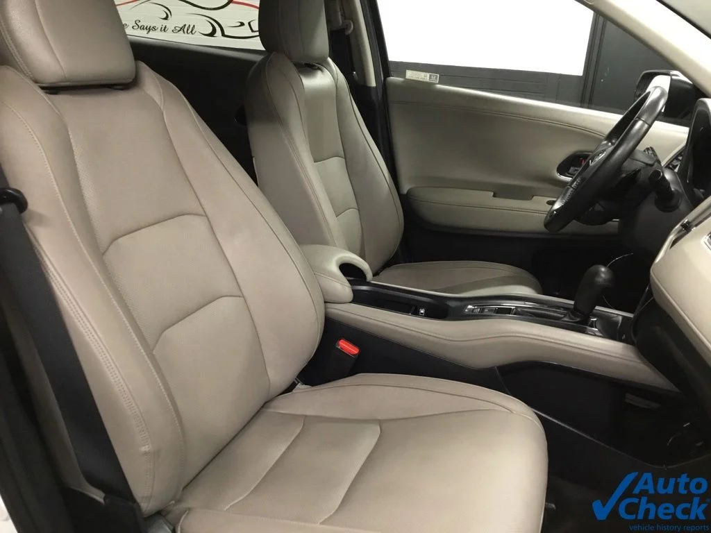 Used 2021 White Honda EX-L image 33