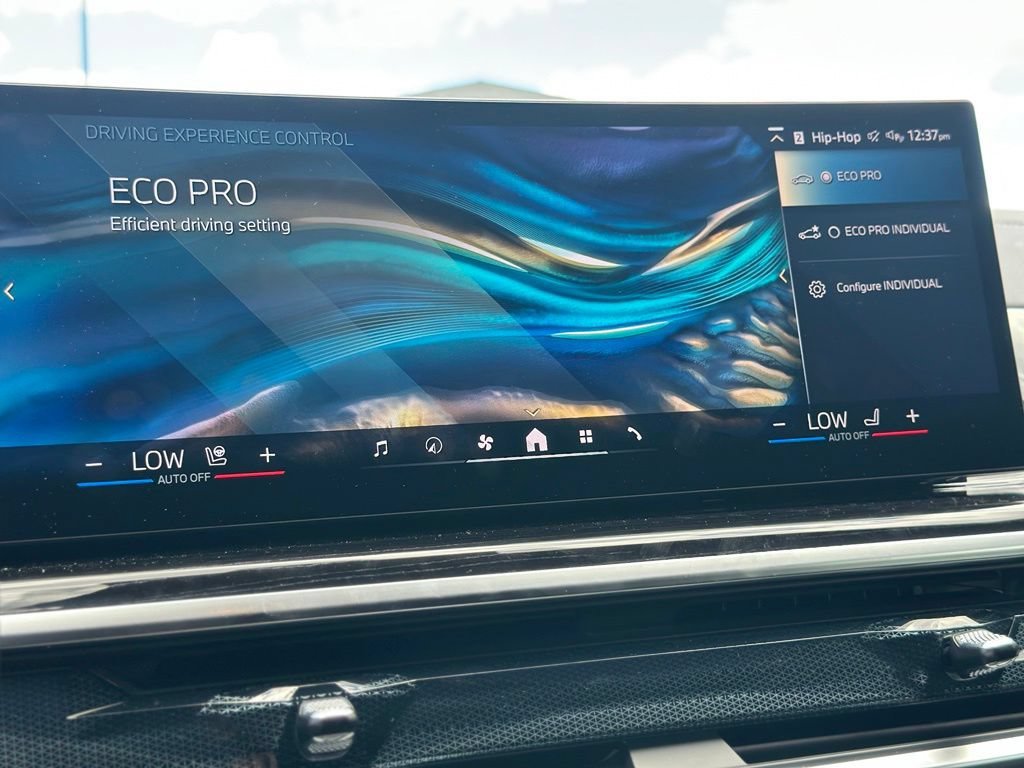 New 2026 Mineral White Metallic BMW xDrive40i image 42