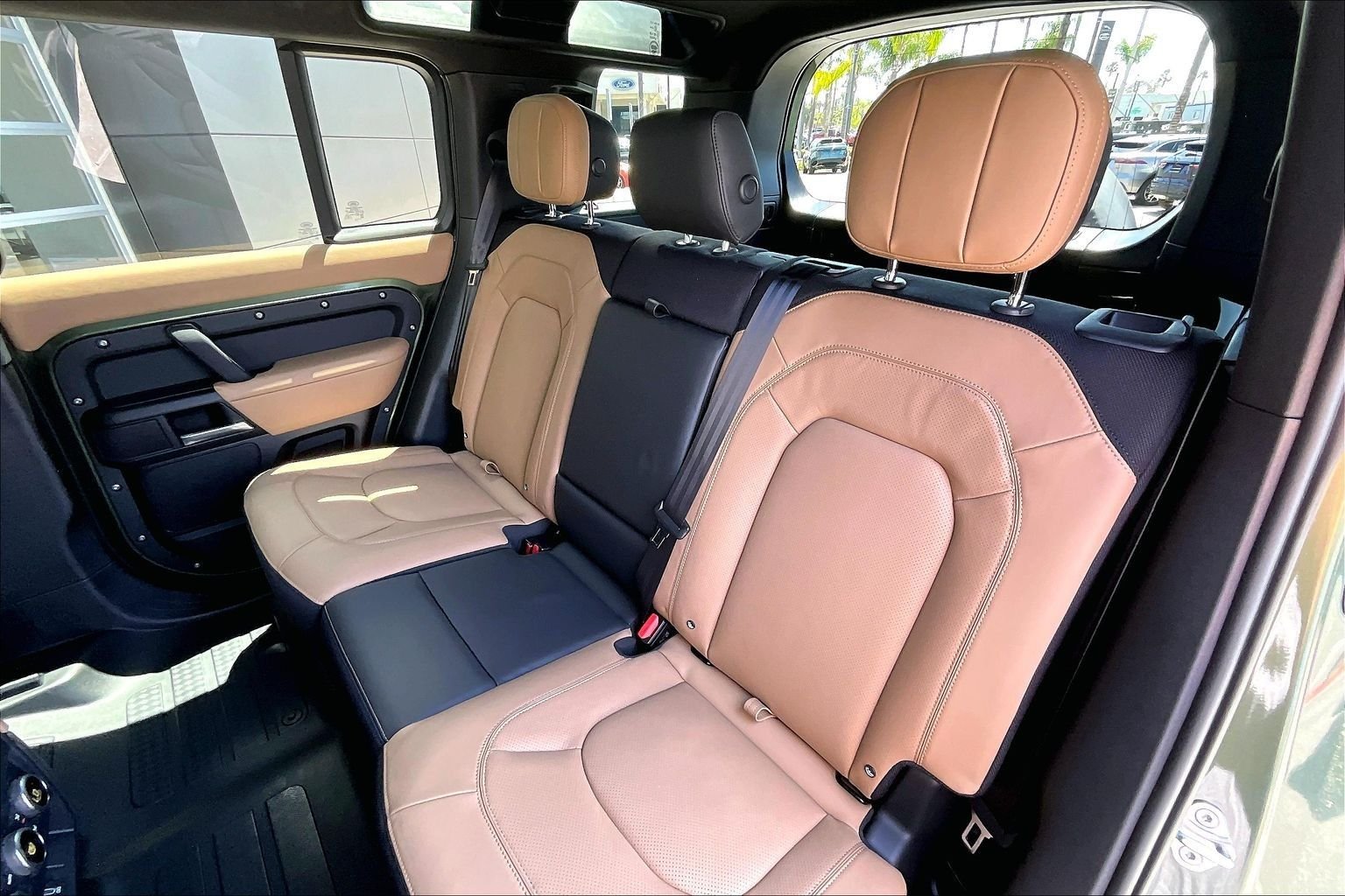 New 2026 Woolstone Green Land Rover X image 10