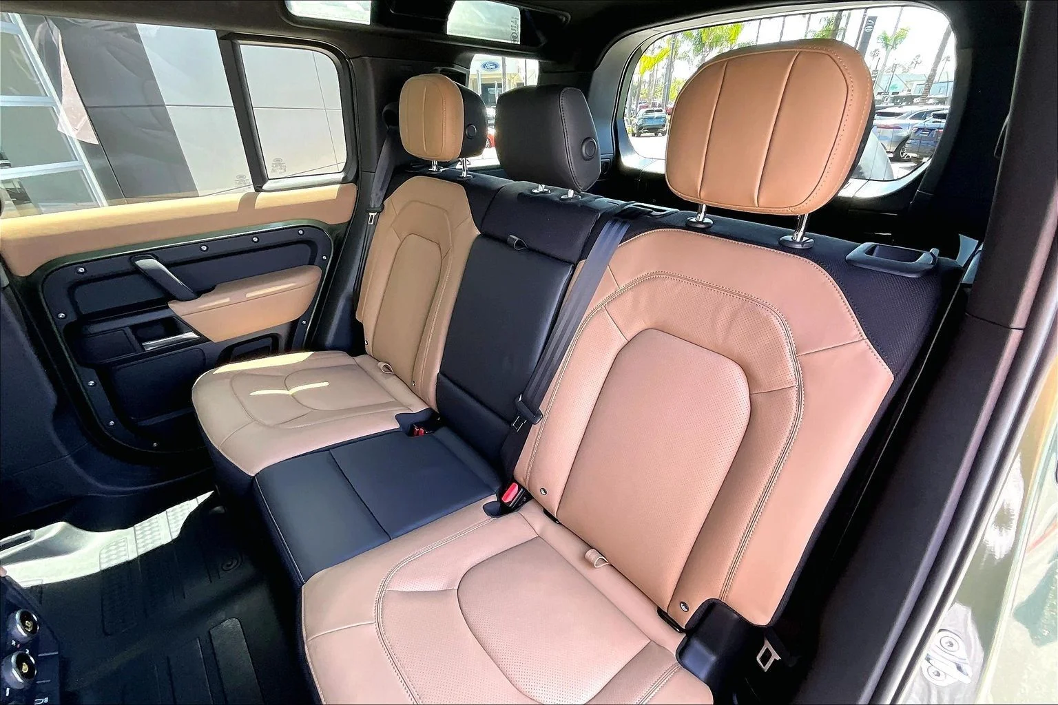 New 2026 Woolstone Green Land Rover X image 10