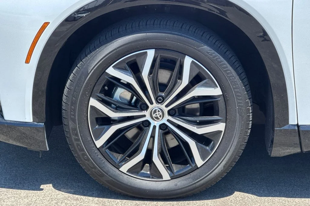 Used 2025 White Toyota Limited image 34