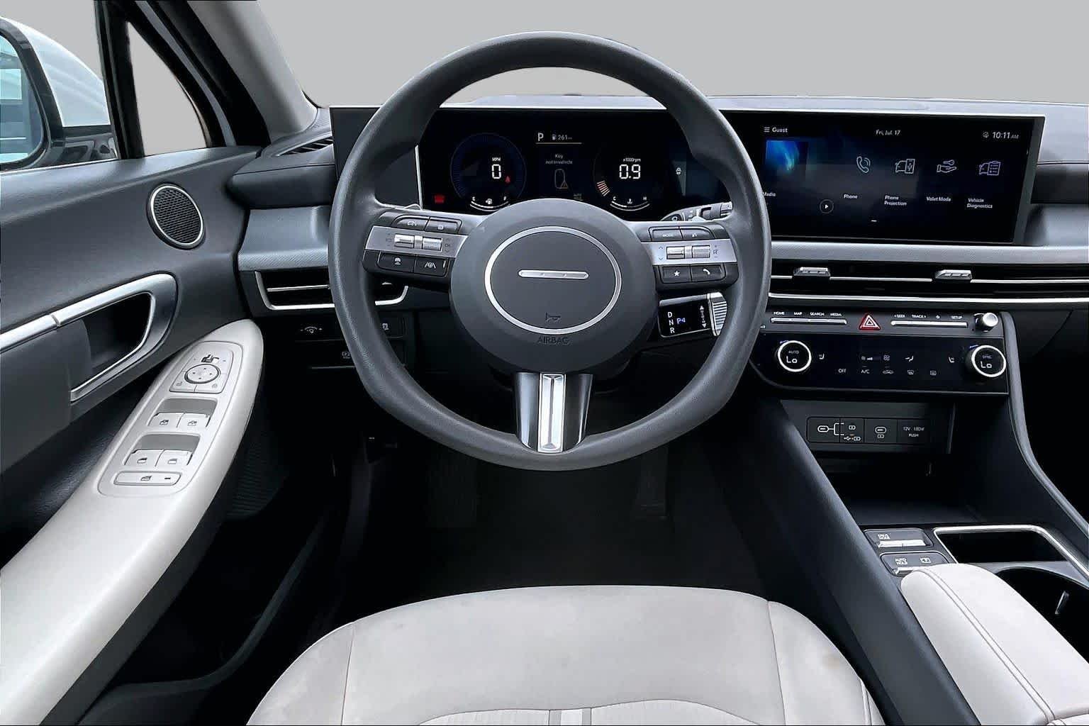 Used 2025 Serenity White Hyundai SEL image 6