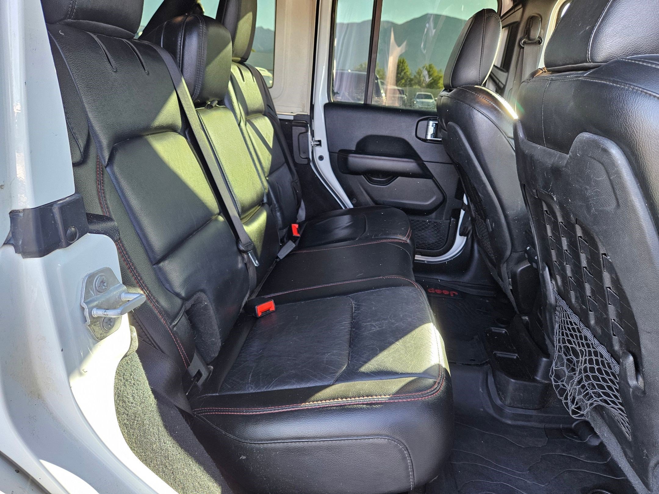 Used 2019 Bright White Clearcoat Jeep Rubicon image 29