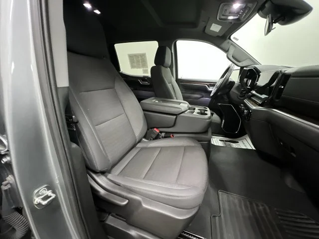 2025 Chevrolet Silverado 1500 LT - Photo 28