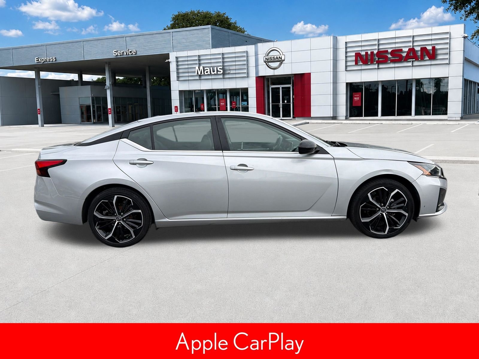 Used 2024 Silver Nissan 2.5 SR image 3