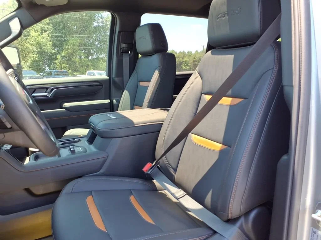2026 GMC Sierra 2500HD AT4 - Photo 13