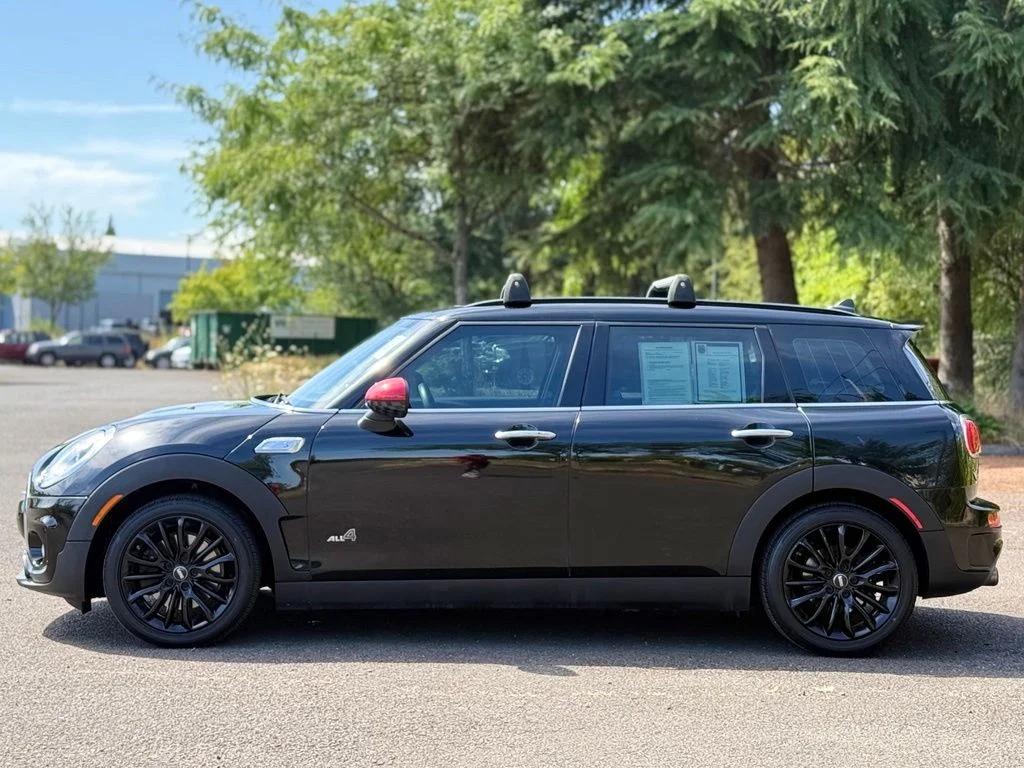 Used 2017 Black MINI Clubman image 2