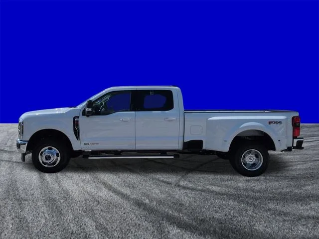 New 2026 Oxford White Ford F-350® Lariat® image 7