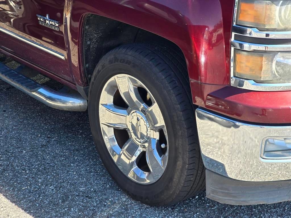 Used 2014 DEEP RUBY METALLIC Chevrolet LTZ image 17
