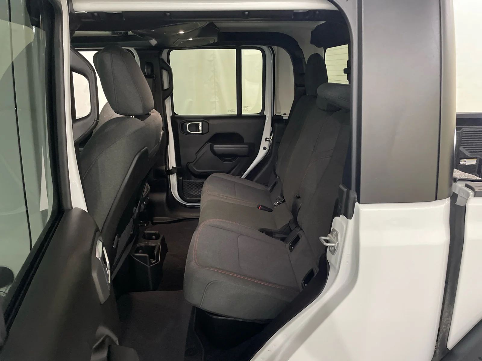 Used 2026 Bright White Clearcoat Jeep Rubicon image 26