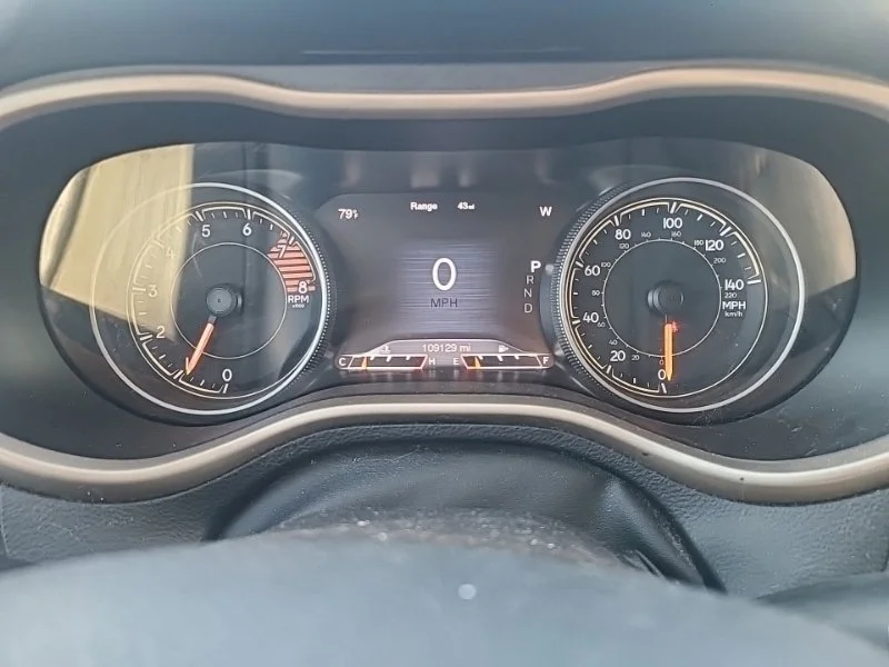 Used 2016 Silver Jeep Limited image 14