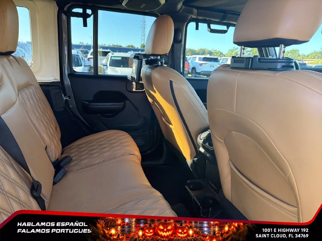 Used 2018  Jeep Sport S image 28