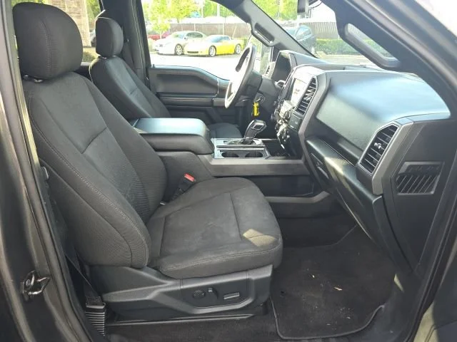 Used 2020 Magnetic Metallic Ford XLT image 9