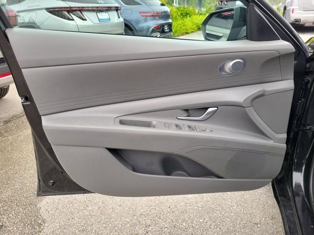 Certified Used 2023 Black Hyundai SEL image 15