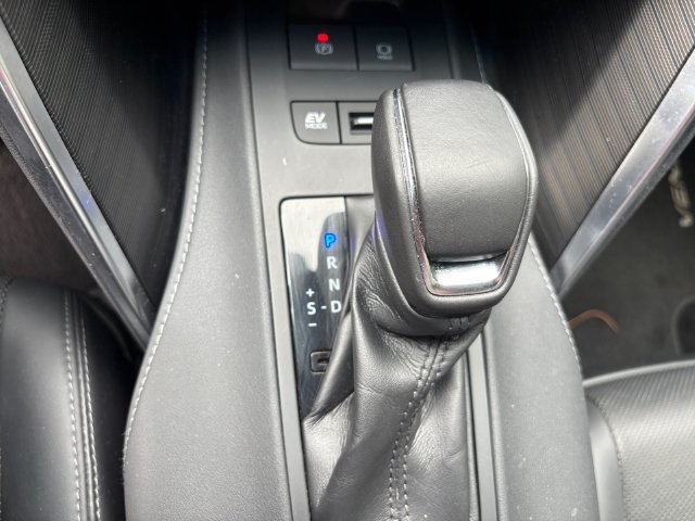 Used 2022 Coastal Gray Metallic Toyota Limited image 23