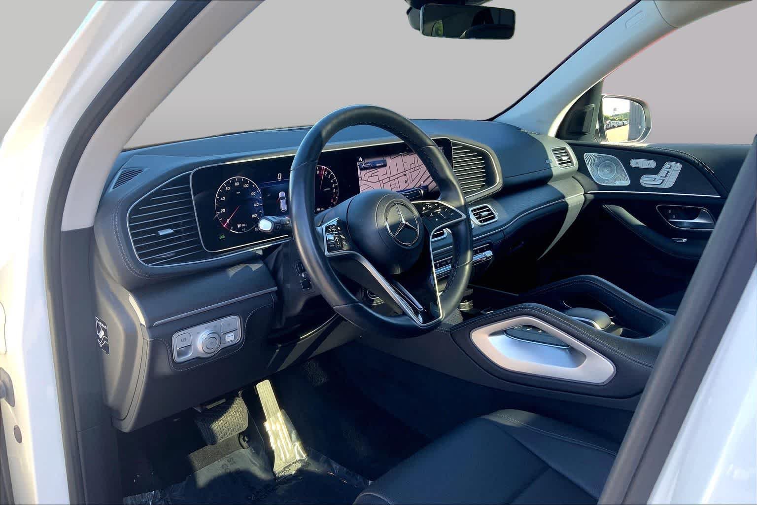 Certified Used 2024 Polar White Mercedes-Benz GLE 450e Plug-In Hybrid image 17