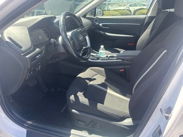 Used 2023 White Hyundai SEL image 13