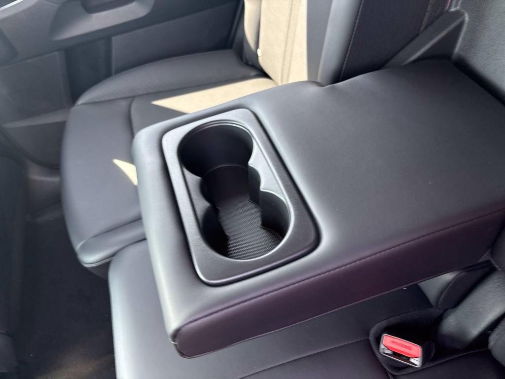 2025 Kia Sorento S - Photo 29