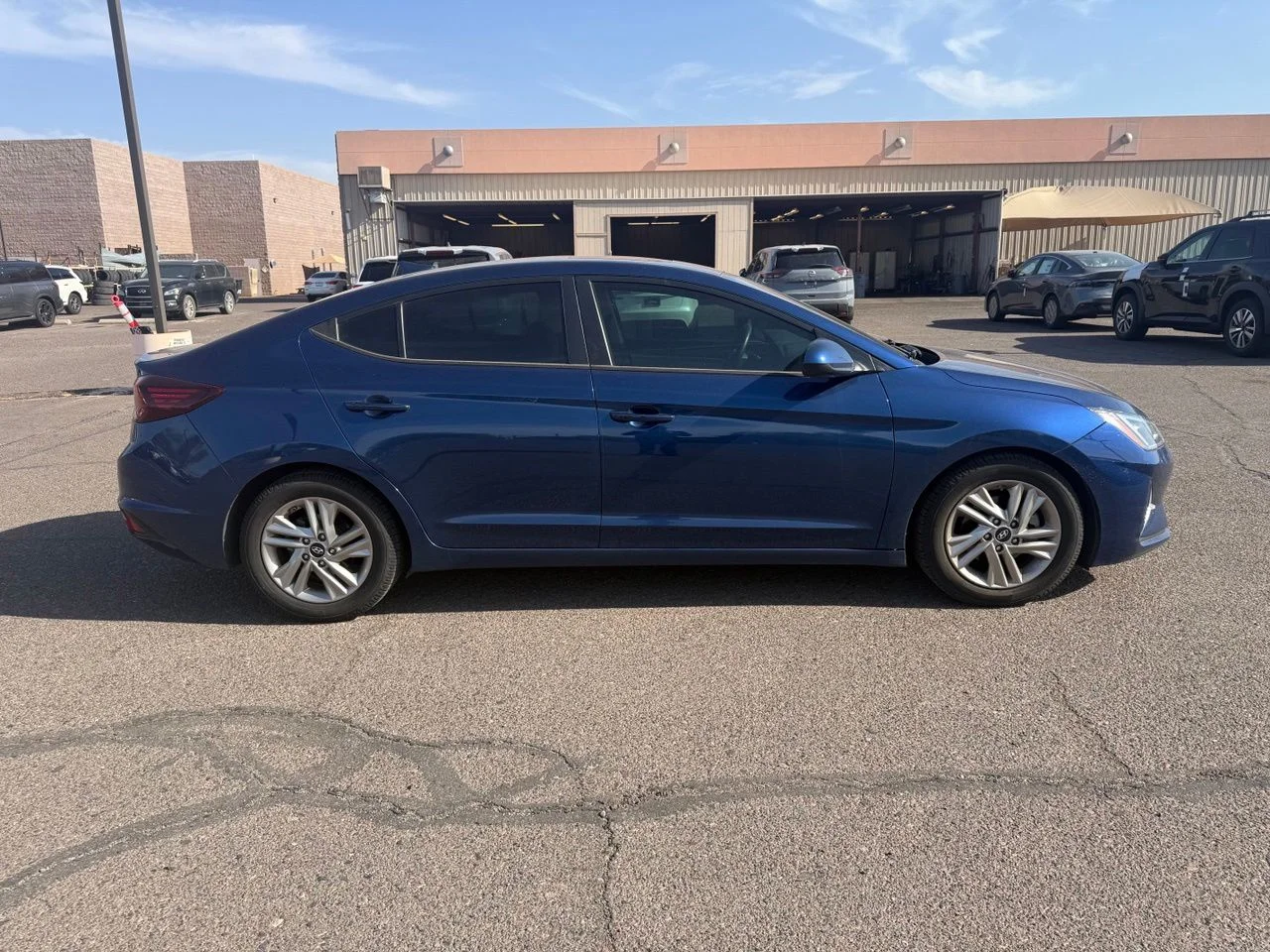 Used 2020 Lakeside Blue Hyundai Value Edition image 3