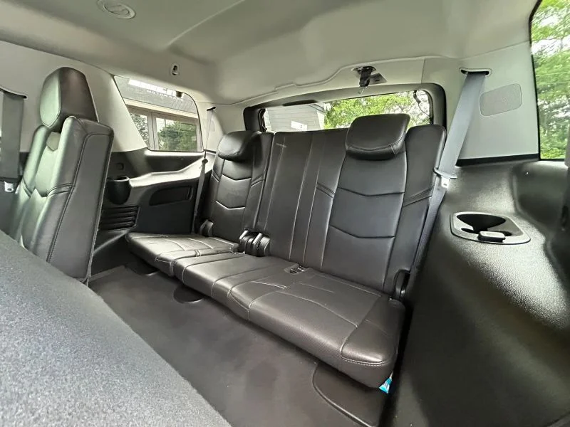 Used 2019 White Cadillac Sport Utility 4D image 41
