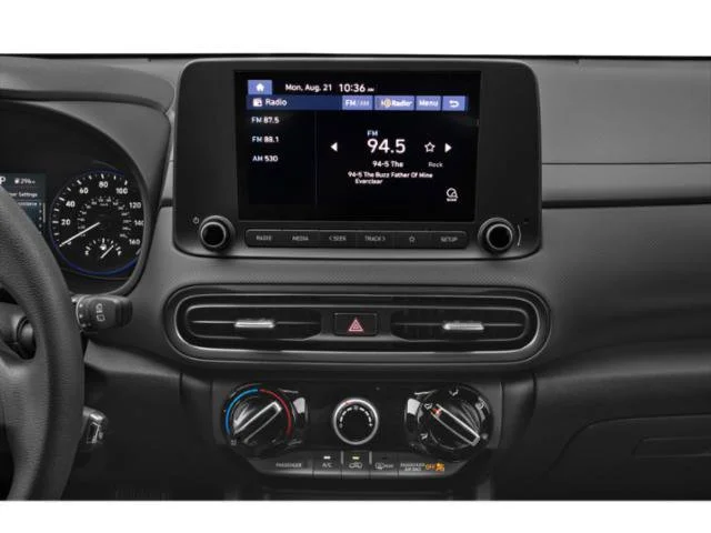 Used 2023 Red Hyundai SE image 13