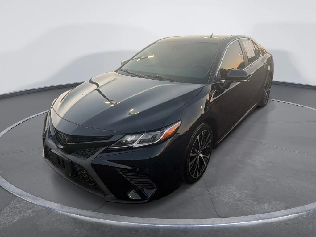 Used 2019 Blue Toyota SE image 3