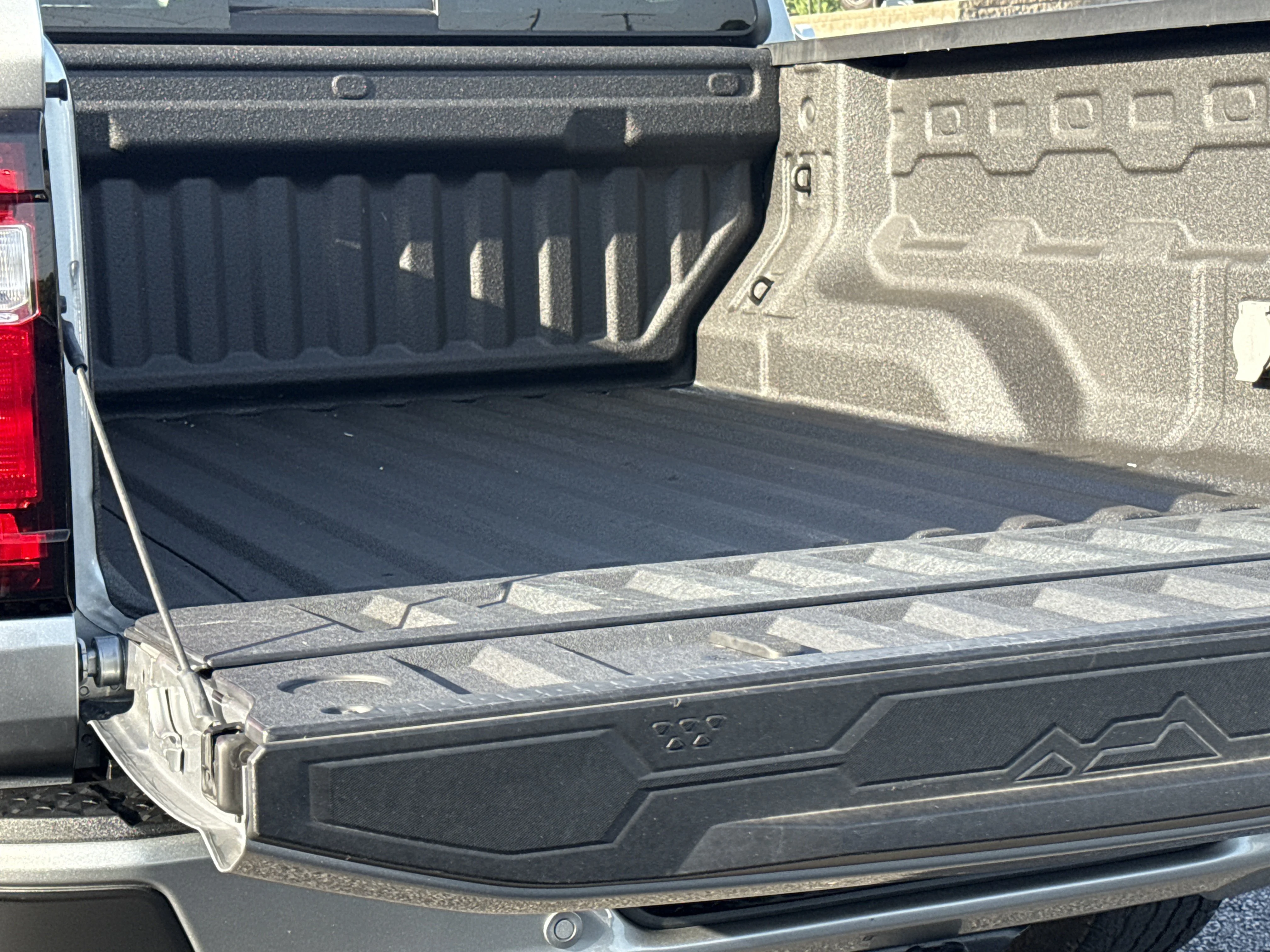 Used 2024 Sterling Metallic GMC 2WD Elevation image 10