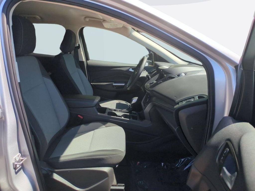 2019 Ford Escape SE - Photo 28