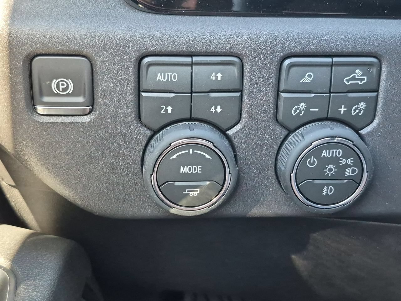New 2026 Sterling Gray Metallic Chevrolet LT Trail Boss image 18
