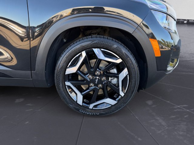 Used 2024 Black Kia SX image 46