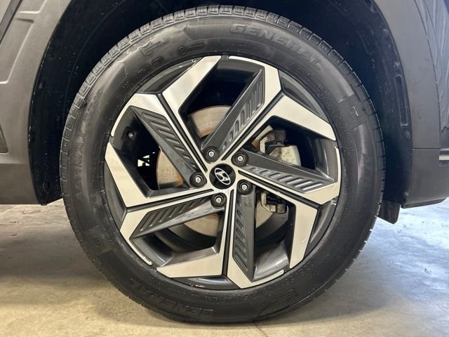 Used 2023 Phantom Black Hyundai SEL image 11