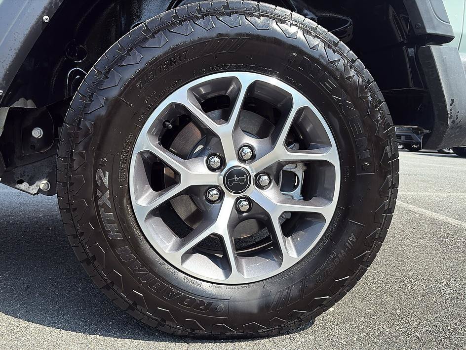Used 2024 Earl Clearcoat Jeep Sport S image 10