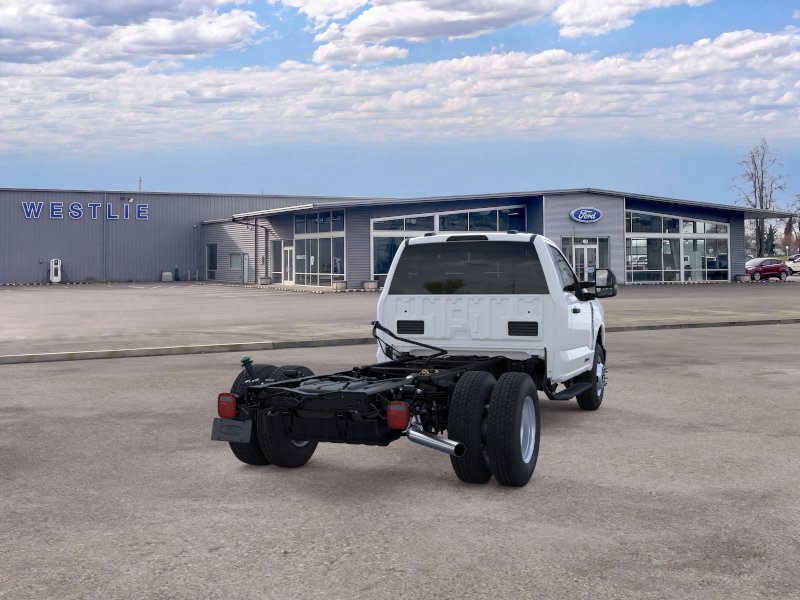 2026 Ford F-350 Super Duty Chassis Cab XL - Photo 8