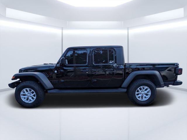 Used 2020 Black Jeep Sport image 6
