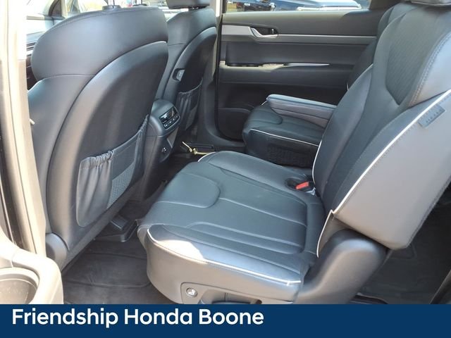 Used 2024 White Hyundai SEL image 17