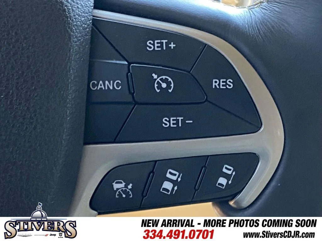 Used 2017 Gray Jeep Overland image 30