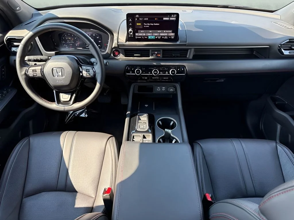 Used 2025  Honda Black Edition image 15