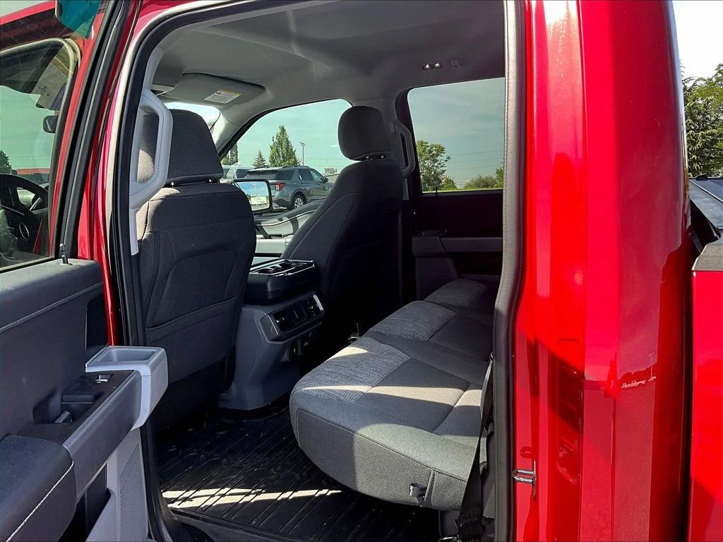 Used 2021 Red Ford XLT image 8