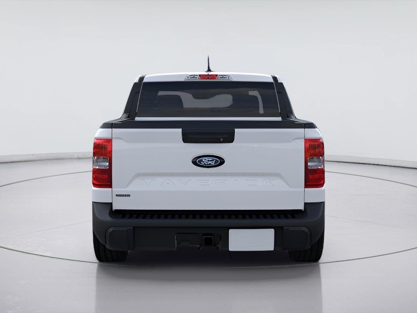 New 2026 Oxford White Ford XLT image 5
