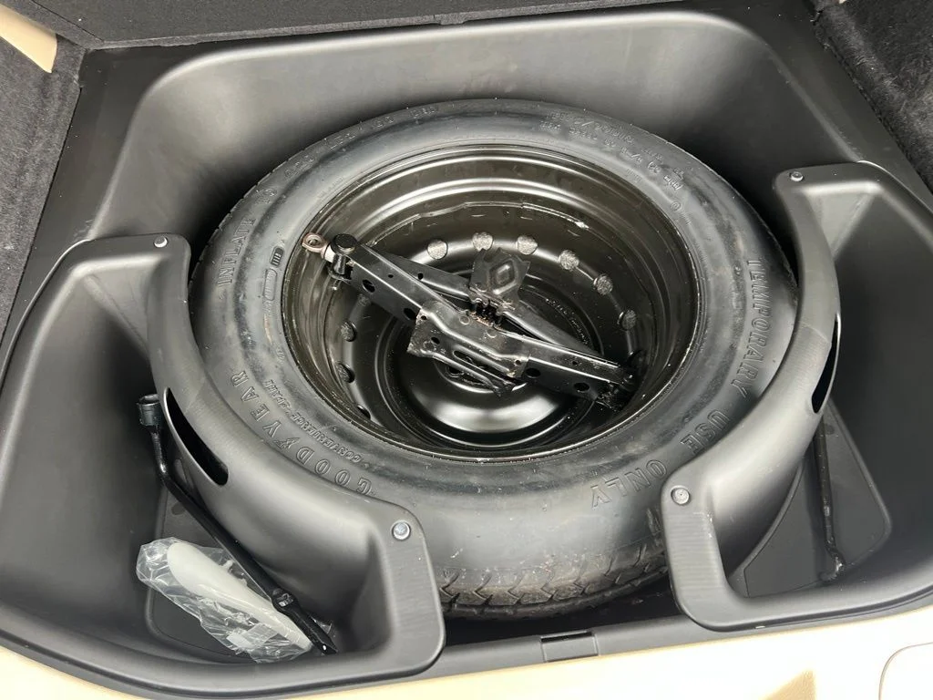 Certified Used 2019 Blue Jeep Limited image 13