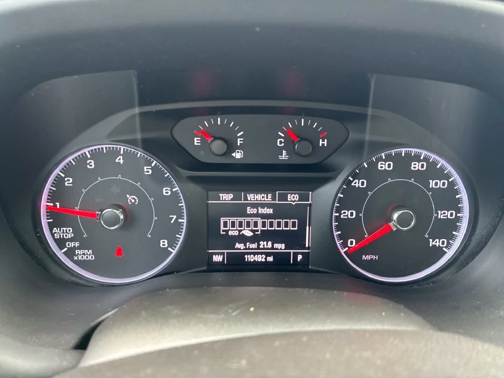 Used 2017 White GMC SLE-2 image 26