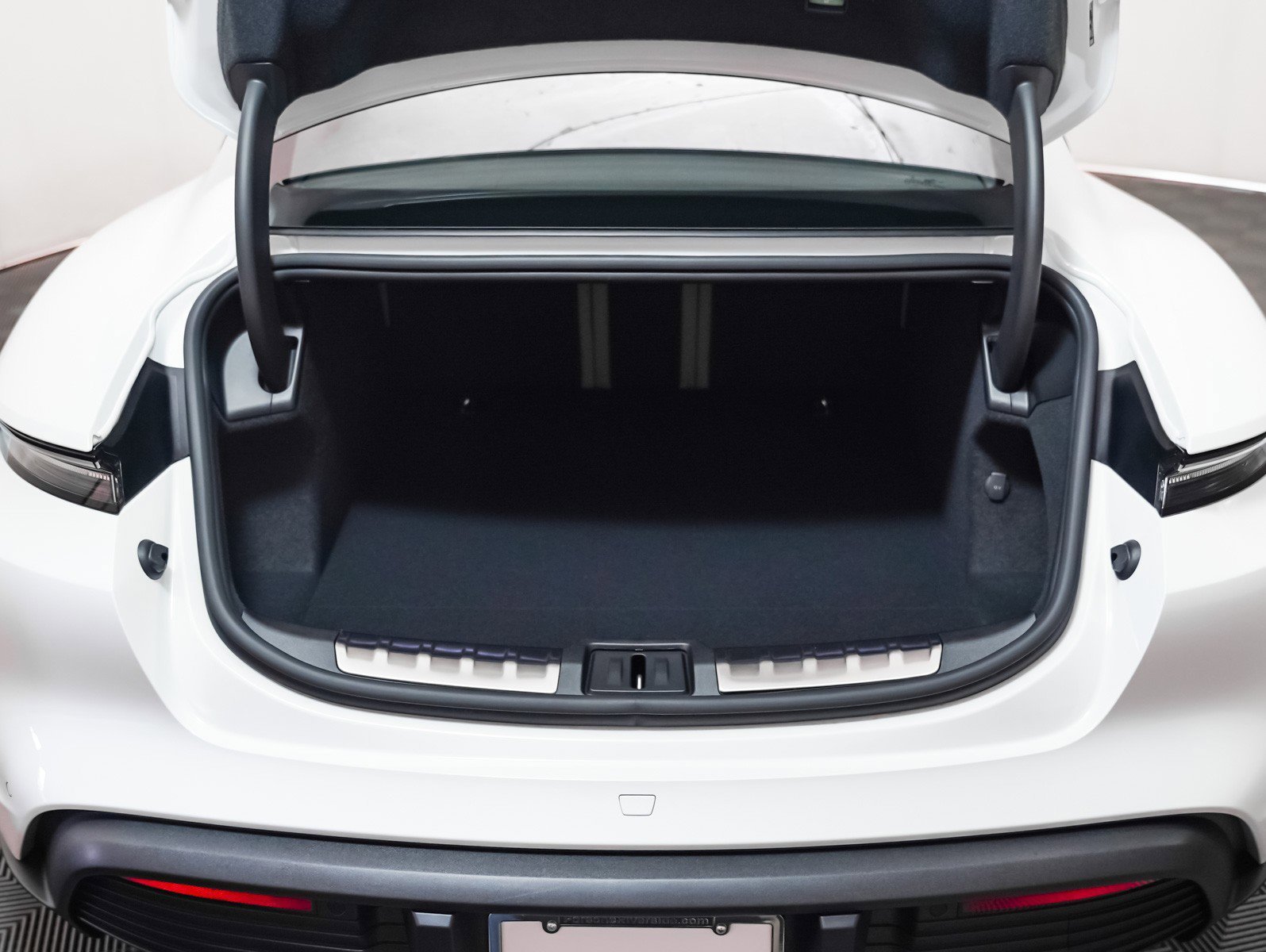 New 2026 White Porsche  image 26