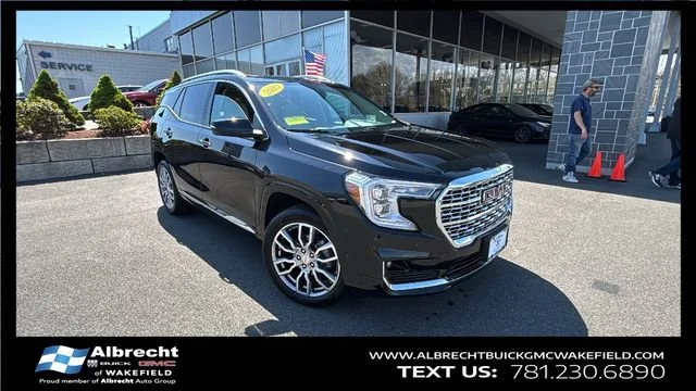 2023 GMC Terrain Denali AWD's photo