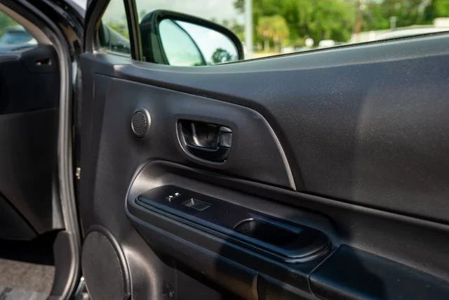 Used 2017 Black Sand Pearl Toyota One image 22