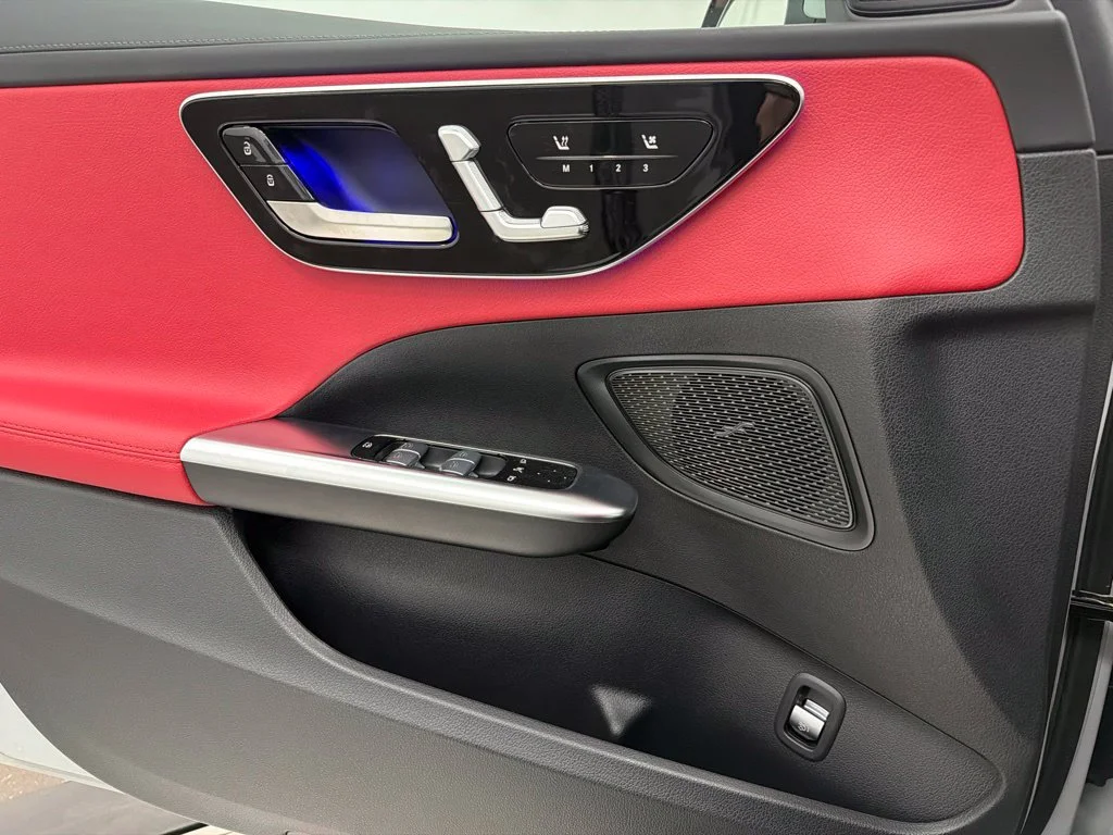 New 2027 White Mercedes-Benz C 300 image 19
