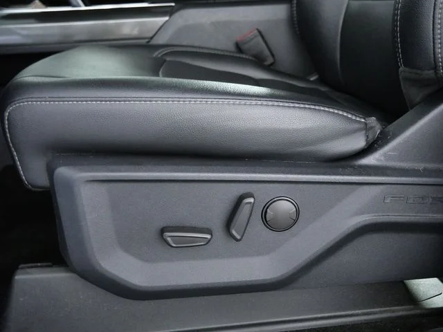 Used 2023 White Ford XLT image 18